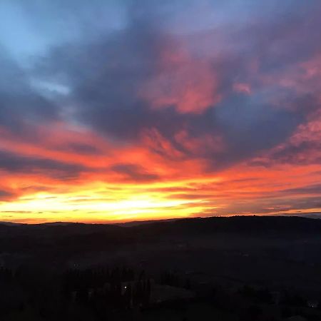 Holiday House Montepulciano - Il Torrino Bagian luar foto