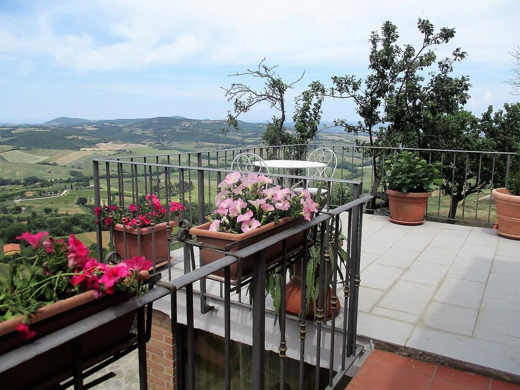 Holiday House Montepulciano - Il Torrino Bagian luar foto